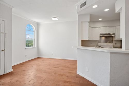 apt-2230-5325 Bent Tree Forest Dr, Dallas, TX, 75248-3464 | Card Image
