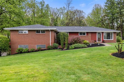 2052 Hulton Rd, Verona, PA, 15147-3842 | Card Image