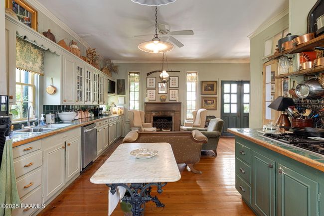 16-web-or-mls-331 E Carriere St-20 | Image 16