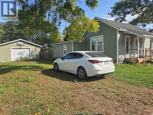 {{alt}} | Card Image