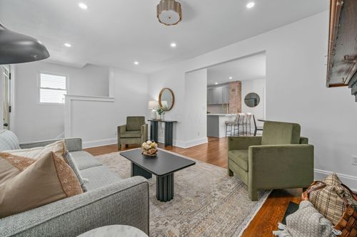 656 Sheldon Ave, Columbus, OH, 43207-1352 | Card Image