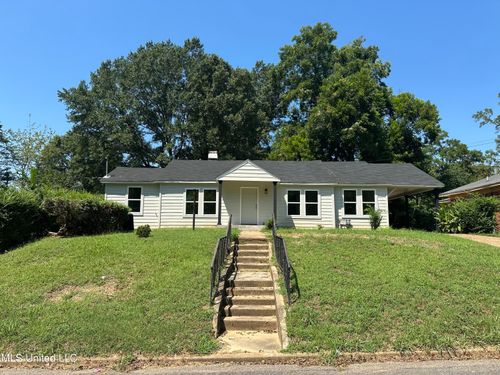 103 West St, Senatobia, MS, 38668-2584 | Card Image