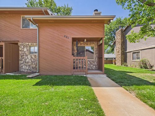 1530 N Smith Cir, Wichita, KS, 67212-5512 | Card Image
