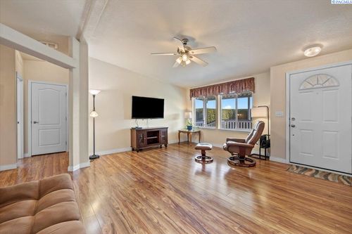 unit-63-312 S Columbia Center Blvd, Kennewick, WA, 99336-9552 | Card Image