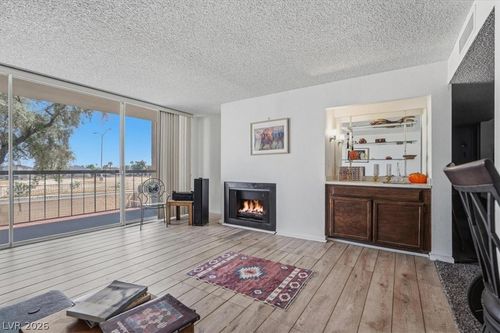 115-745 N Royal Crest Cir, Las Vegas, NV, 89169-3884 | Card Image