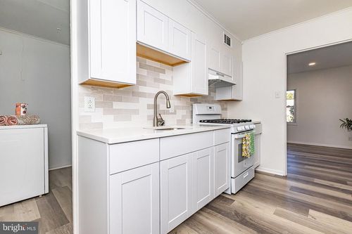 252 N Olds Blvd, FAIRLESS HILLS, PA, 19030-1314 | Card Image