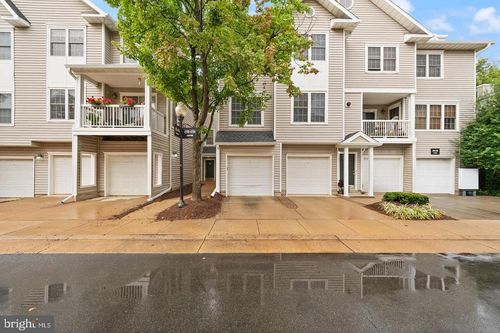 4510 Superior Sq, Fairfax, VA, 22033-3868 | Card Image