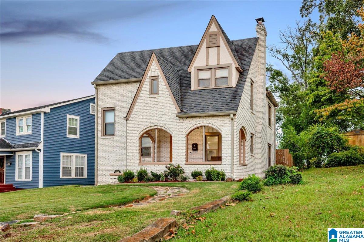 8th Ave, Birmingham, AL 35208