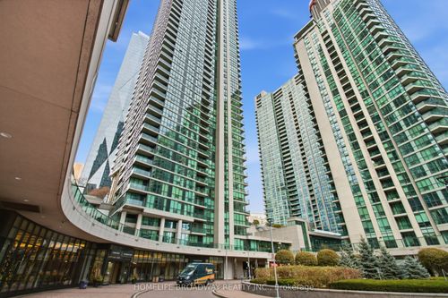2009-18 Harbour St, Toronto, ON, M5J2Z6 | Card Image
