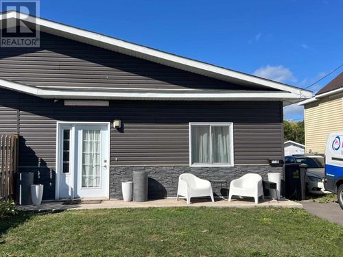 774 Dyment St, Sault Ste. Marie, ON, P6C1E8 | Card Image