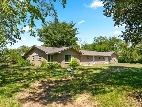 527 County Road 214, Bay City, TX, 77414-1323 | Card Image