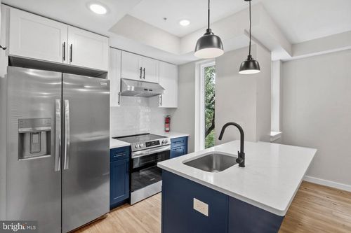 8-871 N Preston St, Philadelphia, PA, 19104-1562 | Card Image