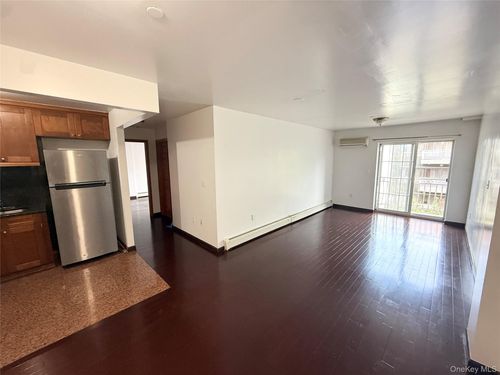 132 Pople Ave, Flushing, NY, 11355-4689 | Card Image