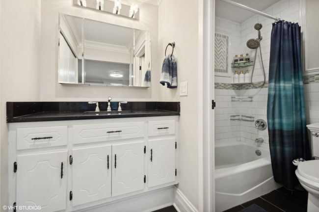 UNIT-103E - 125 Acacia Cir, Condo with 3 bedrooms, 3 bathrooms and 74 parking in Indian Head Park IL | Image 15