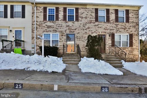 25 W End Ct, HALETHORPE, MD, 21227-4241 | Card Image