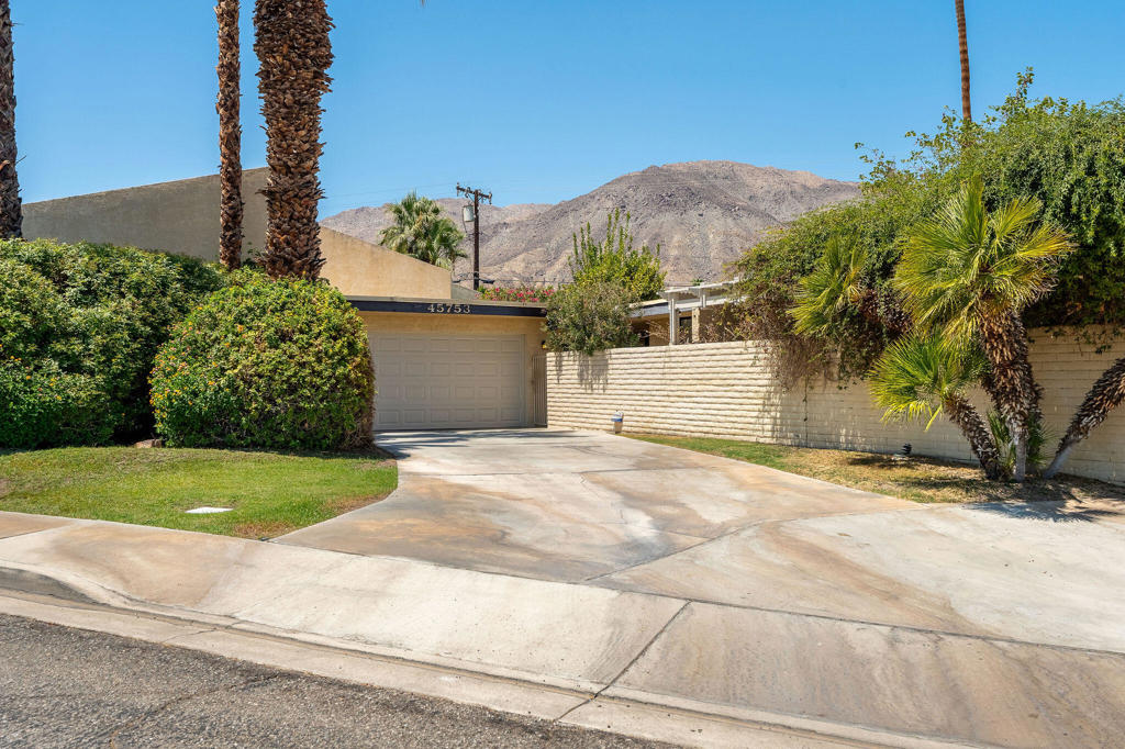 Residential in Palm Desert 3