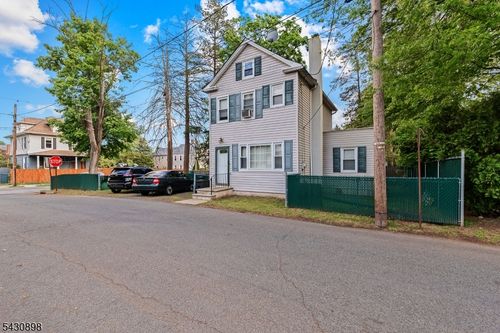 632 Millers Ln, Rahway, NJ, 07065-3321 | Card Image