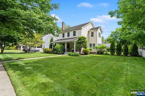 402 Enos Pl, Ho Ho Kus, NJ, 07423-1506 | Card Image