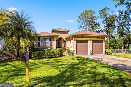 135 Stewart St, Saint Simons Is, GA, 31522-2730 | Card Image