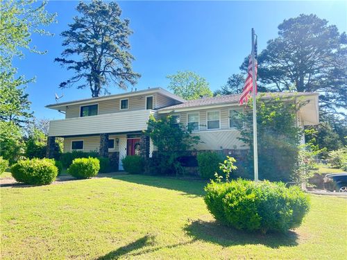 805 Norristown Cir, Russellville, AR, 72802-8872 | Card Image