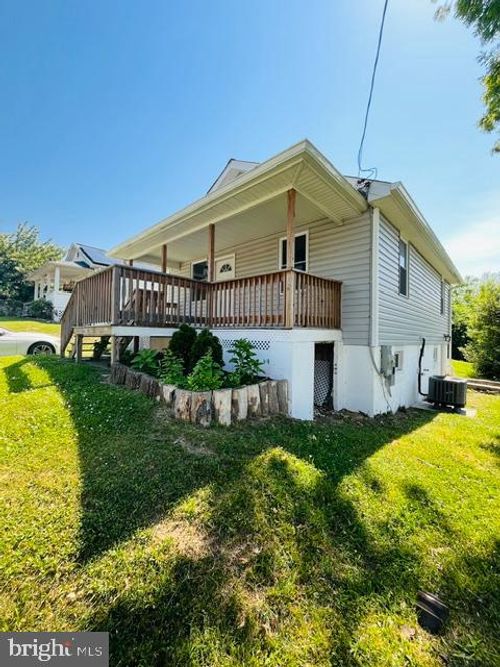7517 Belmont Ave, BALTIMORE, MD, 21224-3203 | Card Image