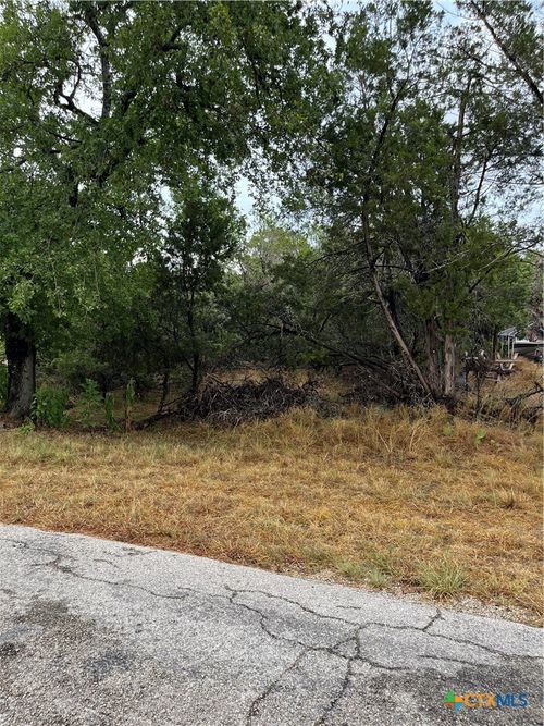 1051 Somerset, Canyon Lake, TX, 78133-4052 | Card Image