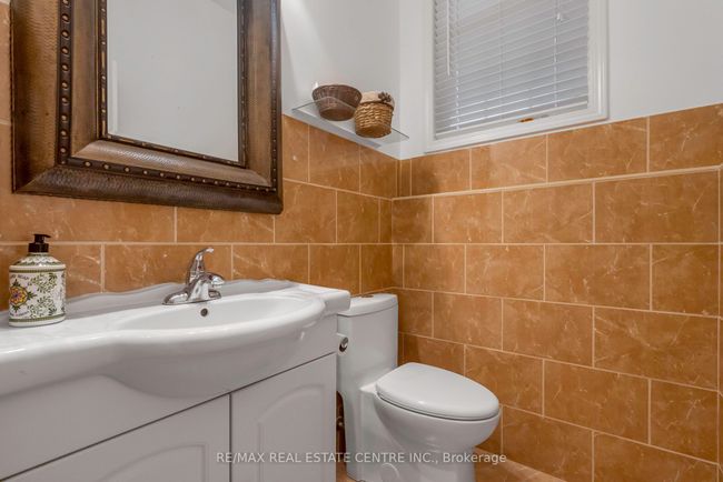 808 Mckay Cres, House attached with 3 bedrooms, 3 bathrooms and 2 parking in Milton ON | Image 27