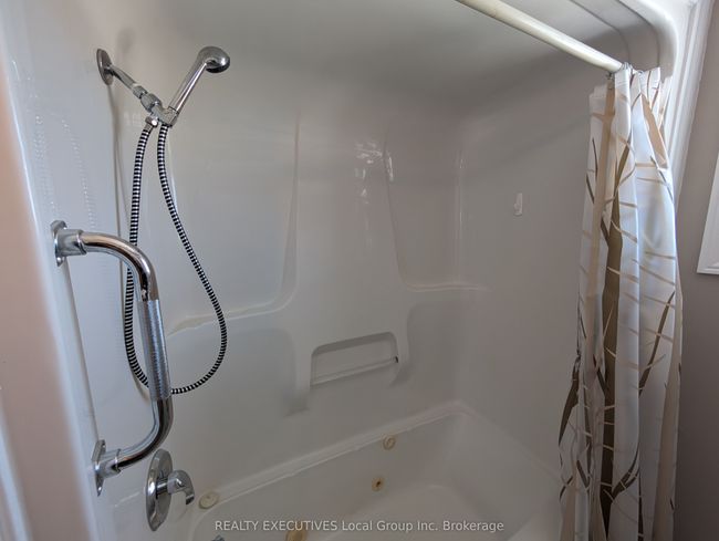2185 Papineau Rd, House other with 3 bedrooms, 2 bathrooms and 10 parking in Mattawa ON | Image 18