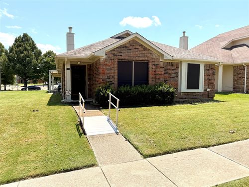 559 Stonewall Way, Mesquite, TX, 75149-8727 | Card Image
