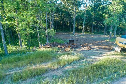 9687 Metropolitan Ave, Edwardsville, KS, 66111 | Card Image