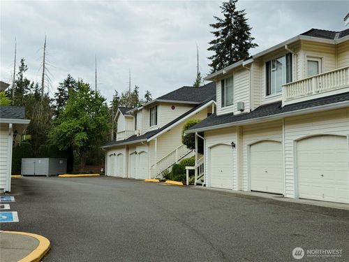 212-4704 Mill Pond Dr Se, Auburn, WA, 98092-3804 | Card Image