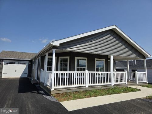 19 Burke Dr, SHIPPENSBURG, PA, 17257-8128 | Card Image