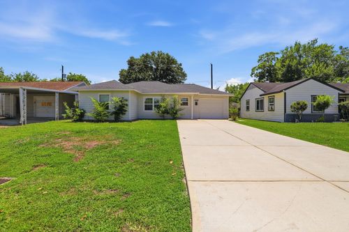 3026 Corksie St, Houston, TX, 77051-4118 | Card Image