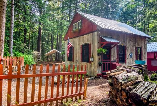 74 Hubbard Grove Rd, Shelburne, NH, 03581-3109 | Card Image