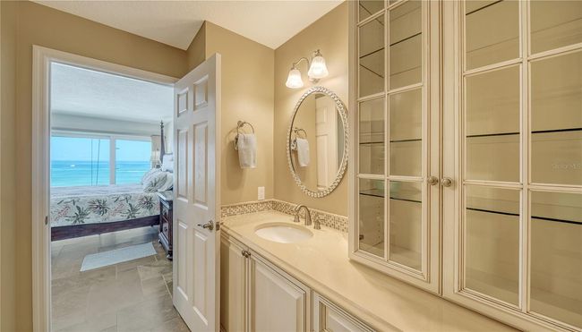 Primary bath | Image 25