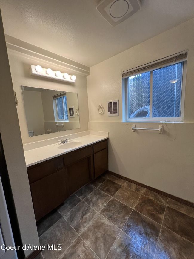 Basement Bathroom | Image 22