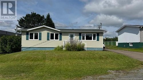 17 Rue Bellevue, Kedgwick, NB, E8B1B1 | Card Image