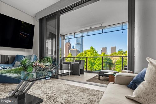 apt-2b-2100 Hamilton St, PHILADELPHIA, PA, 19130-3596 | Card Image