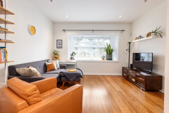 958 W 15 Th Avenue, Townhouse with 3 bedrooms, 2 bathrooms and 1 parking in Vancouver BC | Image 19