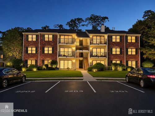 341 Danbury Ln, East Brunswick, NJ, 08816-5113 | Card Image