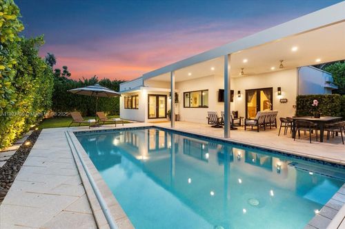 2180 Alamanda Dr, North Miami, FL, 33181-2623 | Card Image