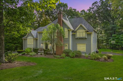 96 Coventry Ln, Trumbull, CT, 06611-1055 | Card Image