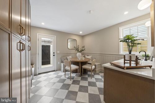 809 S 19th St, PHILADELPHIA, PA, 19146-1803 | Card Image