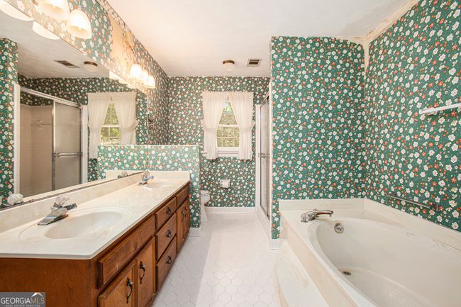 5136 Wentworth Dr, House other with 4 bedrooms, 3 bathrooms and 4 parking in Peachtree Corners GA | Image 26