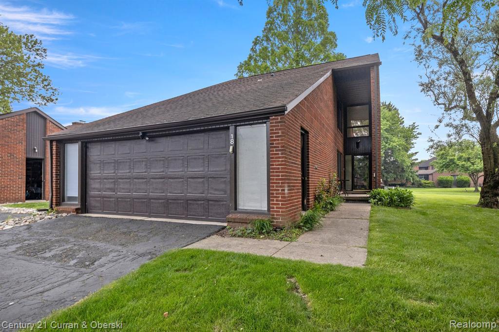 Blair Ln, Dearborn, MI 48120