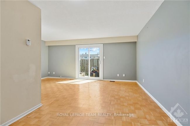 B - 426 Moodie Dr, Condo with 3 bedrooms, 2 bathrooms and 1 parking in Nepean ON | Image 10