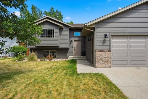 1826 Sugar Creek Pl, Spearfish, SD, 57783-7600 | Card Image