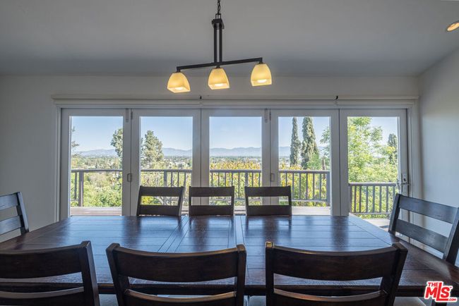 14563 Round Valley Dr, House other with 4 bedrooms, 2 bathrooms and 2 parking in Sherman Oaks CA | Image 4