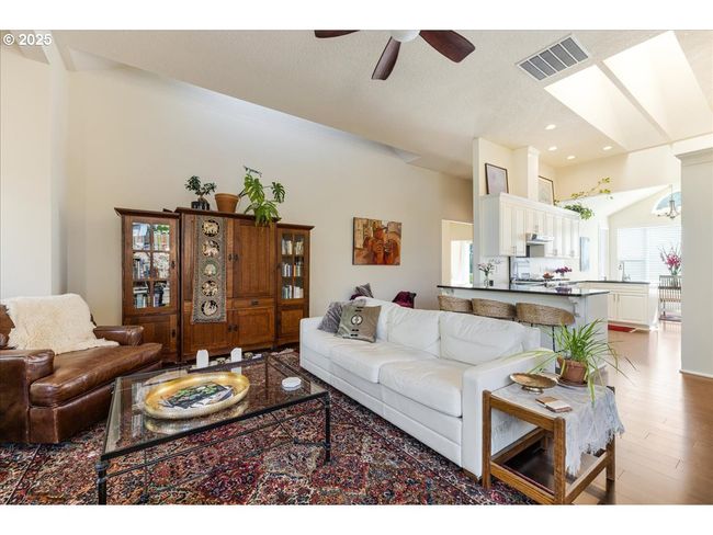 5725 Windfield Loop, House other with 3 bedrooms, 2 bathrooms and 2 parking in Lake Oswego OR | Image 9