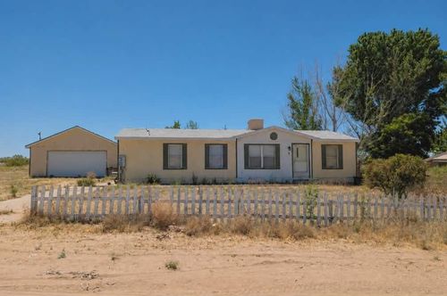 3 Allian Ave, Los Lunas, NM, 87031-7011 | Card Image
